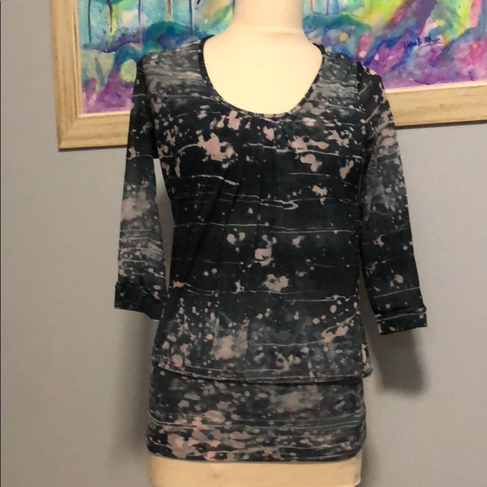 Sweet pea top